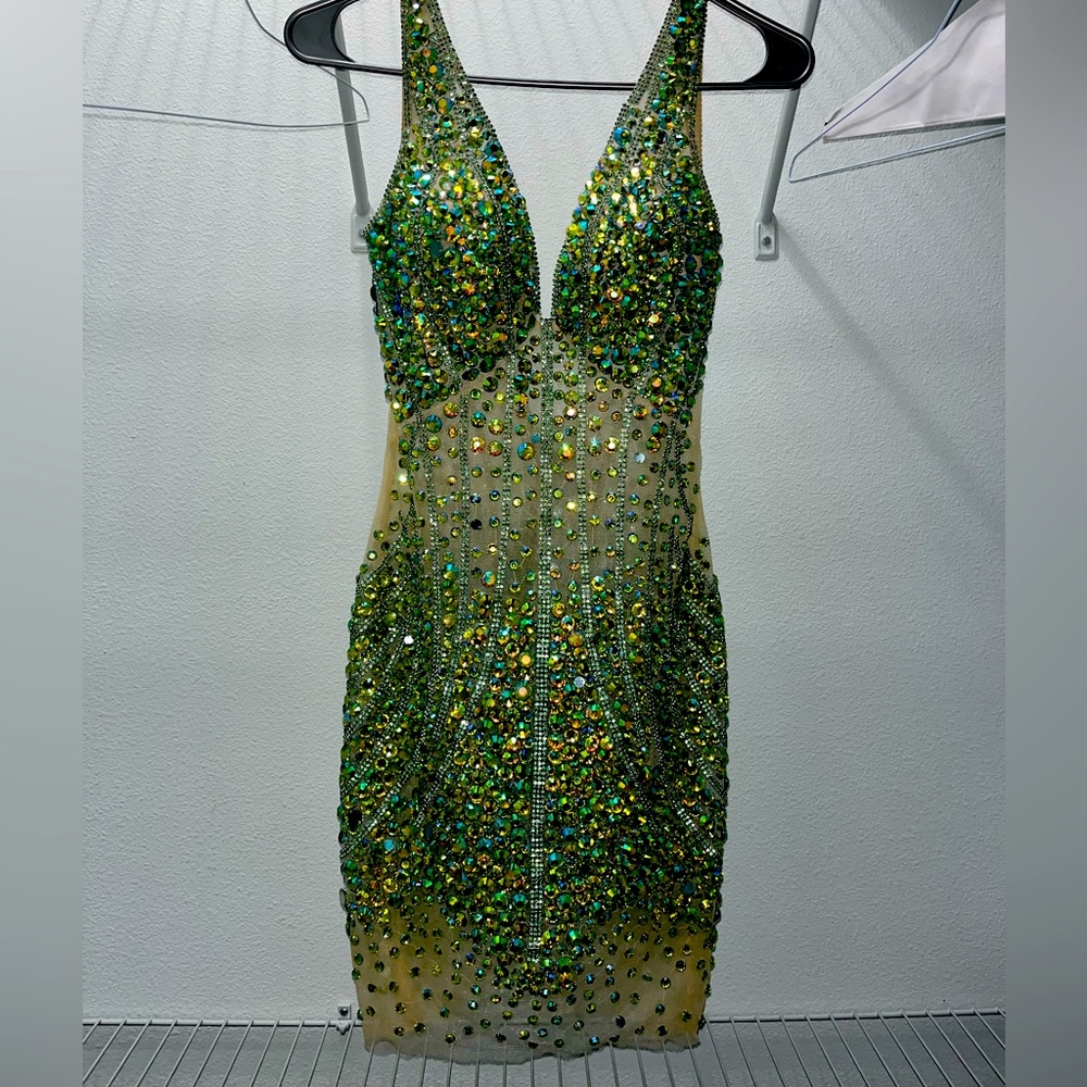 green sparkle dress!